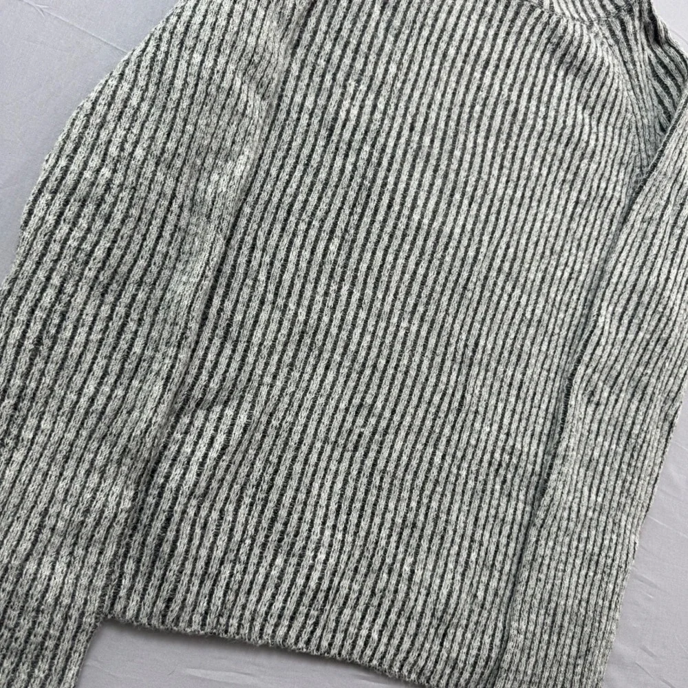 H&M‎ Mens XL Grey Black Striped Ribbed Knit Raglan Crewneck Sweater